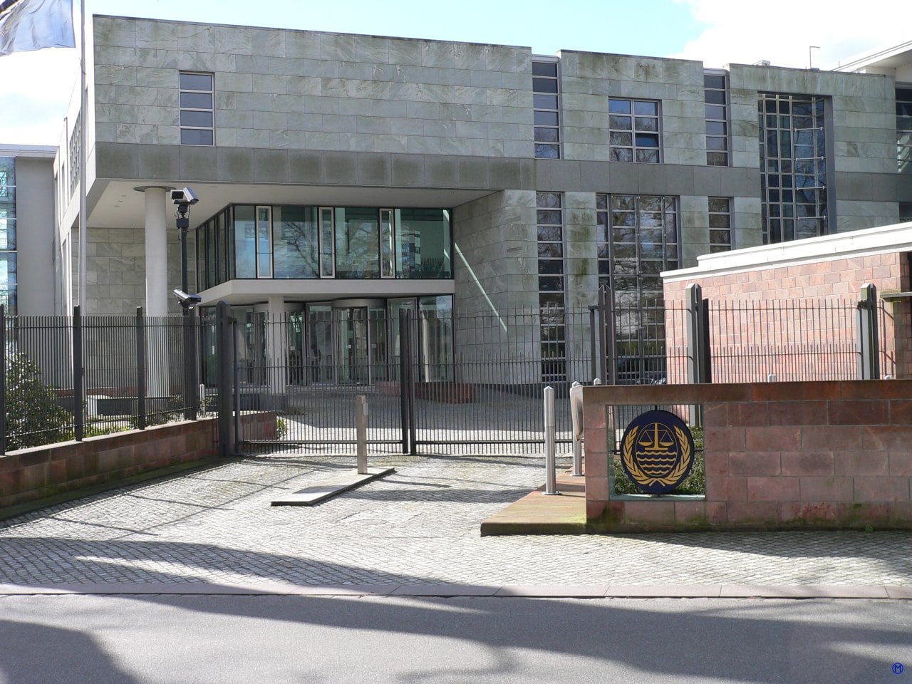 Entrada do prédio do Tribunal Internacional do Direito do Mar, em Hamburgo, na Alemanha, onde será realizada audiência pública sobre o pedido argentino contra o projeto Sea Lion.