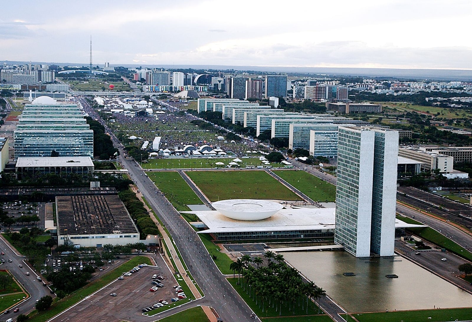 Vista aérea do Congresso Nacional e da Esplanada dos Ministérios, em Brasília.