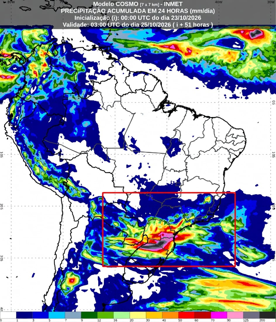 Previsão de chuva acumulada em 24 horas do modelo COSMO/Inmet, com áreas de precipitação sobre o Rio Grande do Sul e o Sul do país.