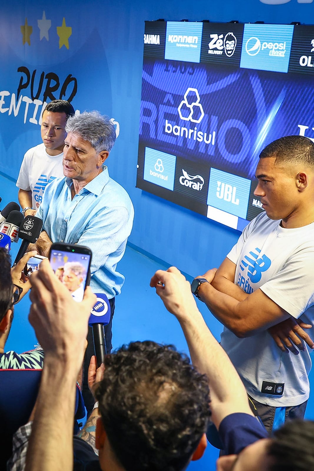 Renato Portaluppi em entrevista coletiva na Arena do Grêmio, em 23/10/2026.