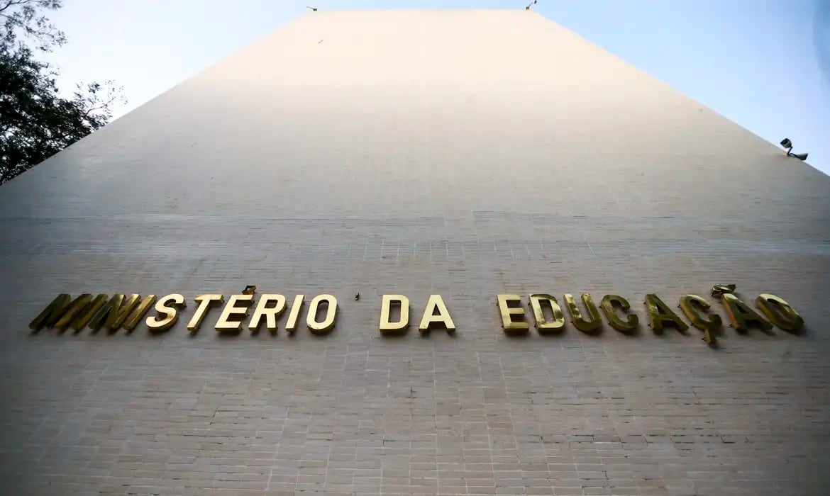 Fachada do Ministério da Educação, órgão que abre inscrições para o mestrado em docência para a Educação Profissional e Tecnológica (EPT).