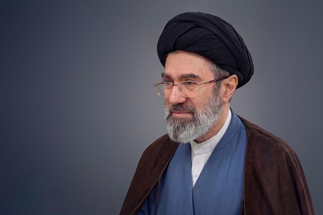 O líder supremo do Irã, Mojtaba Khamenei, em foto de 1º de maio de 2026 divulgada pelo site oficial khamenei.ir.