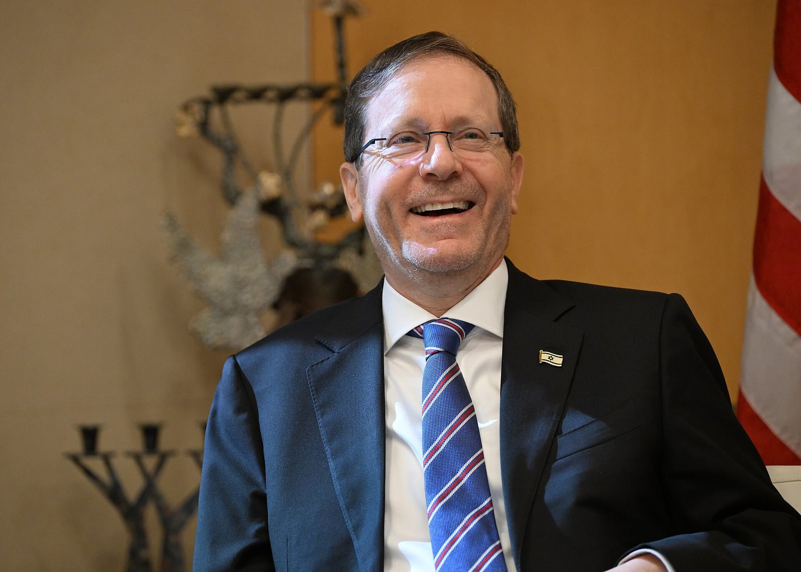 Presidente Isaac Herzog em encontro no seu gabinete, em Jerusalém, em 2 de julho de 2026.