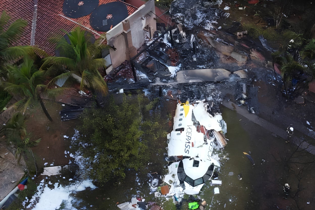 Destroços da aeronave da Voepass após a queda que matou 62 pessoas em 2024.