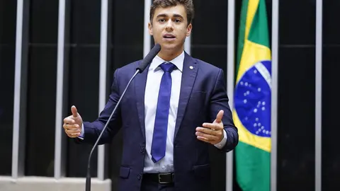 O deputado Nikolas Ferreira discursa na tribuna da Câmara dos Deputados. (Foto: Pablo Valadares/Câmara dos Deputados)