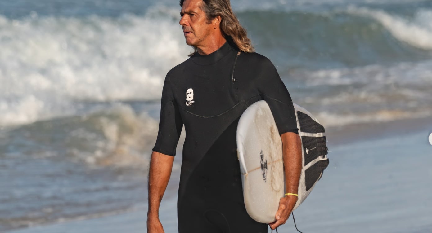 Dadá Figueiredo, pioneiro do surfe radical no Brasil, morreu aos 61 anos, segundo confirmou a federação fluminense de surfe.