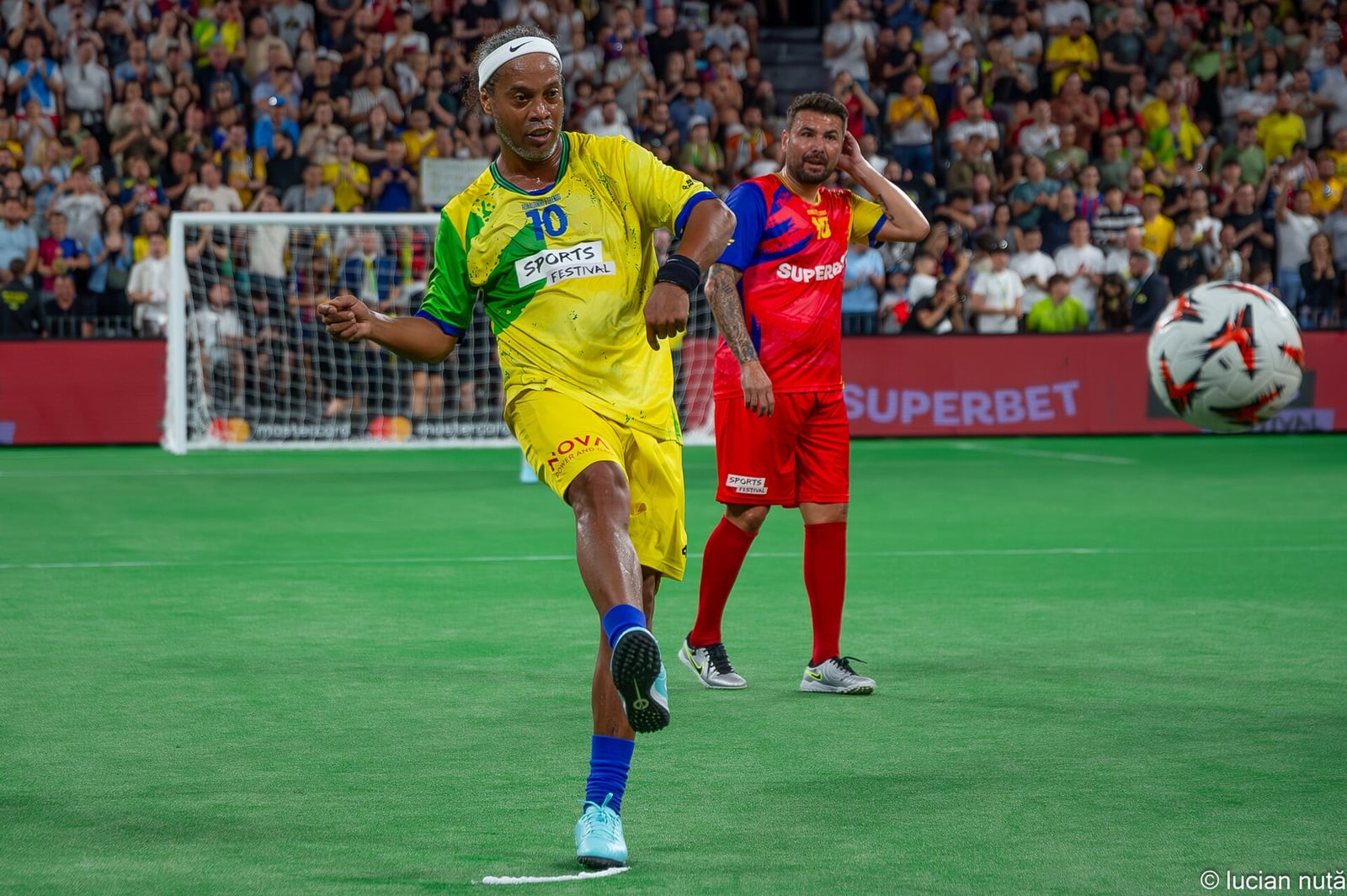 Ronaldinho Gaúcho em ação durante o Sports Festival 2025 (foto de arquivo).