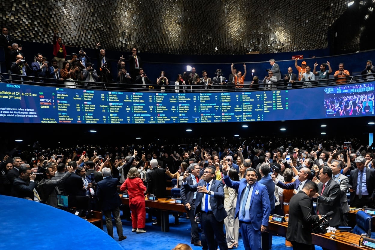 Congresso promulga nesta sexta o fim da escala 6×1; indústria gaúcha vê alta de custos