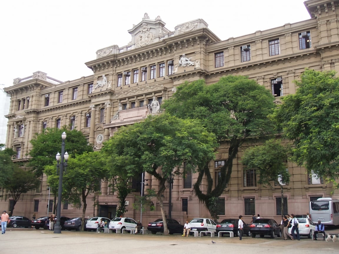 Fachada do Palácio da Justiça, prédio histórico do Tribunal de Justiça de São Paulo, no centro da capital.
